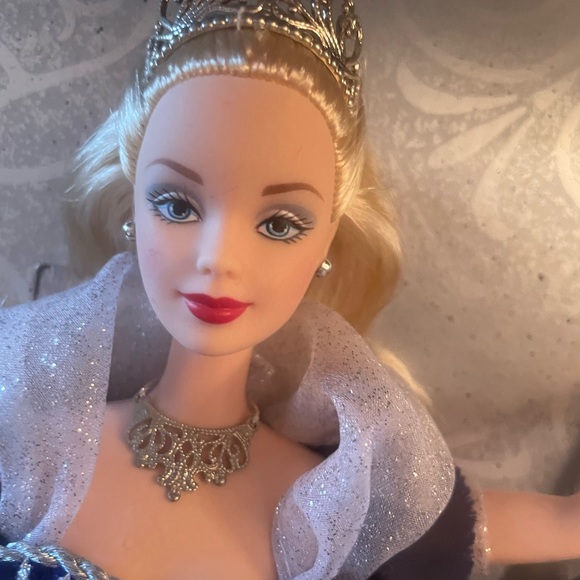 Barbie doll - Picture 6 of 15